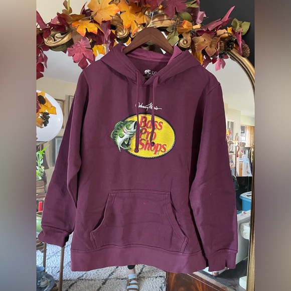 Bass Pro Shops Tops - Bass Pro Shops Maroon Graphic Hoodie